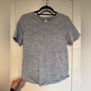 Lululemon Grey Women’s T-Shirt